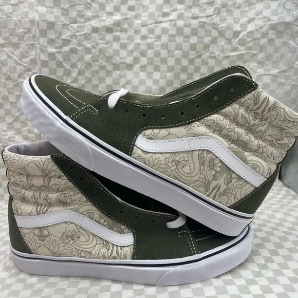 Vans Men’s Sk8-Hi
Desert Skulis Grape Leaf/ VN0A32QGRQV Sneakers - Picture 13 of 16